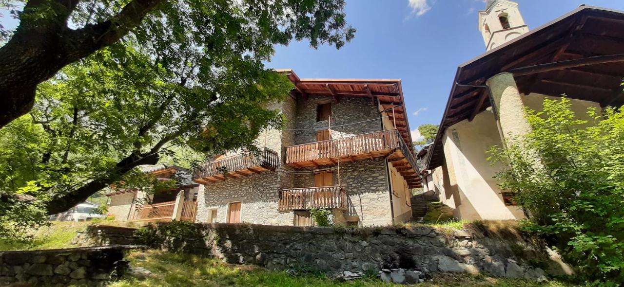 Апартаменти La Casa Del Gigante Frassino Аччельйо Екстер'єр фото